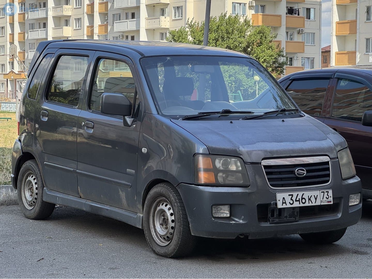 日本の軽自動車・スズキ ワゴンR ソリオの外観(フロント)